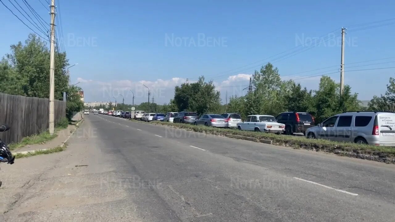 Пробка в абакане сегодня. Абакан пробки. Пробка в абакане сегодня. Абакан пробки. Город стоит в пробках.