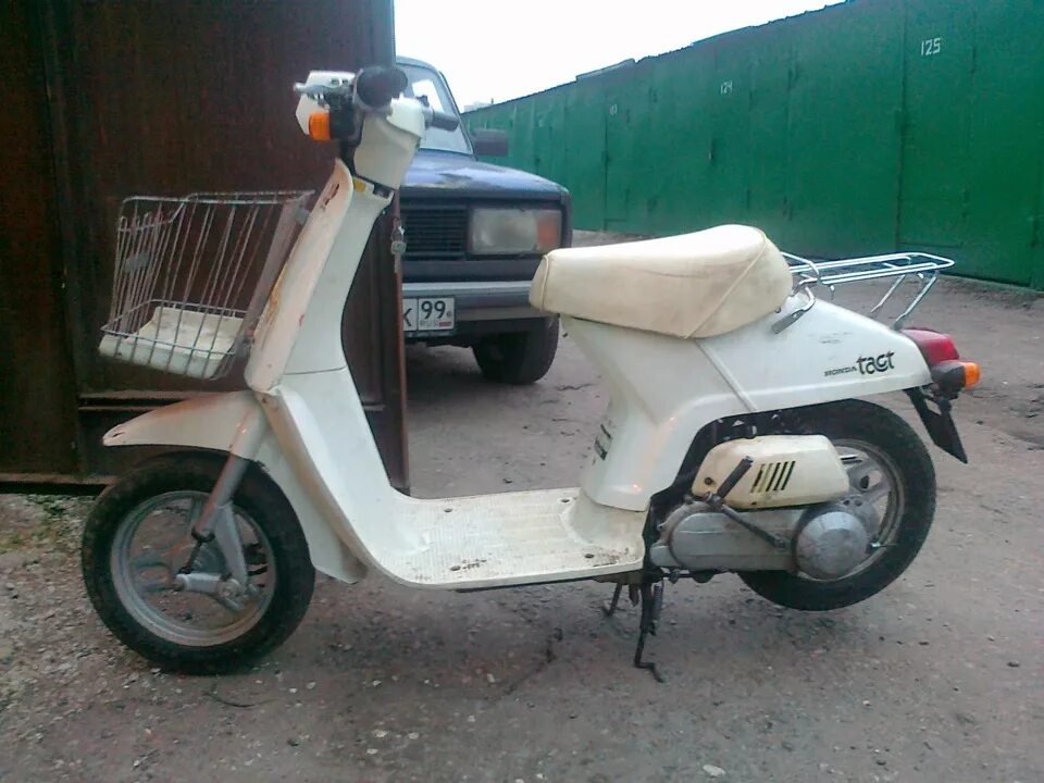 Старый скутер honda. Honda pax af-14. Хонда такт аф 19. Honda af 14. Скутер японский хонда giorno.