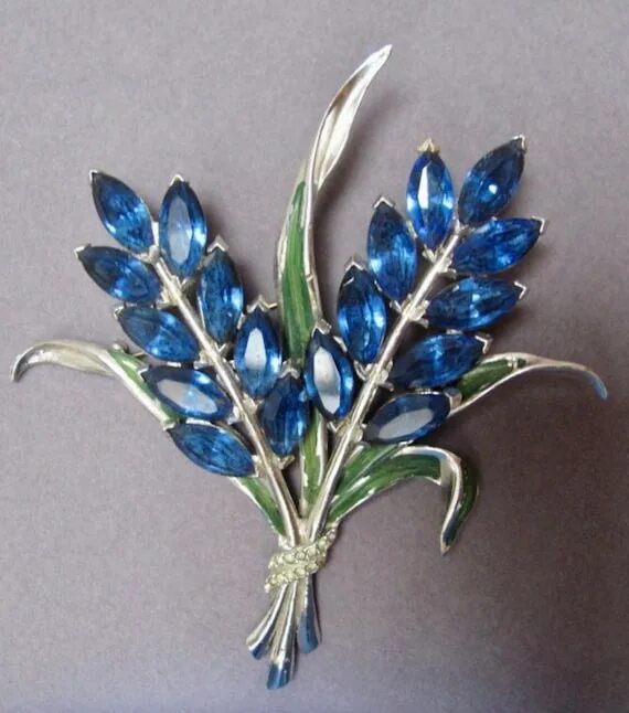 Verdura Jewelru gold, sapphire and diamond Hyacinth bracelet Jewelry design, Bri