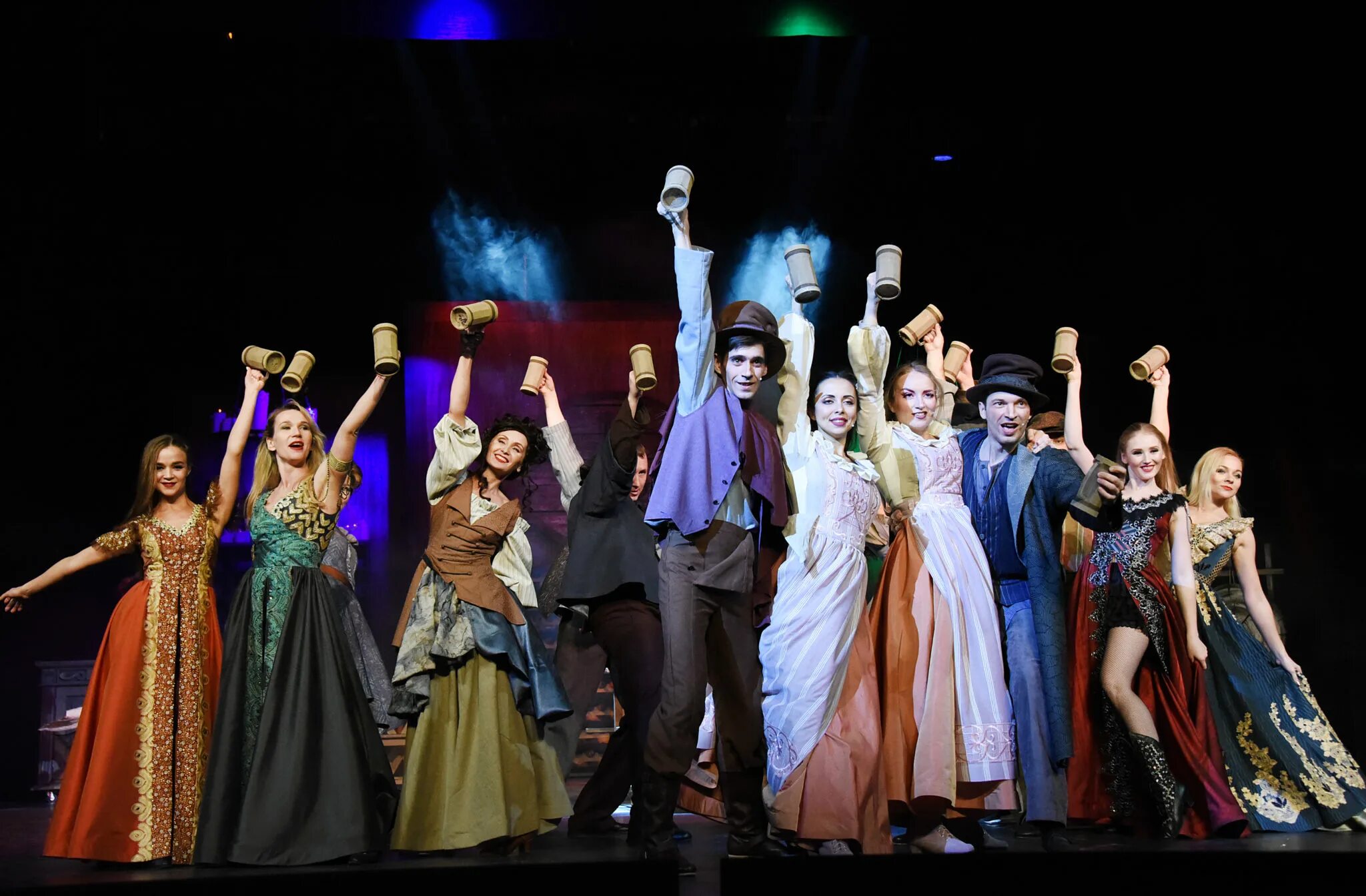 Театральное сердце. Мюзикл парижские тайны екатеринбург детская филармония. Парижский мюзикл. Мюзикл парижские тайны екатеринбург детская филармония. Парижские тайны мюзикл.