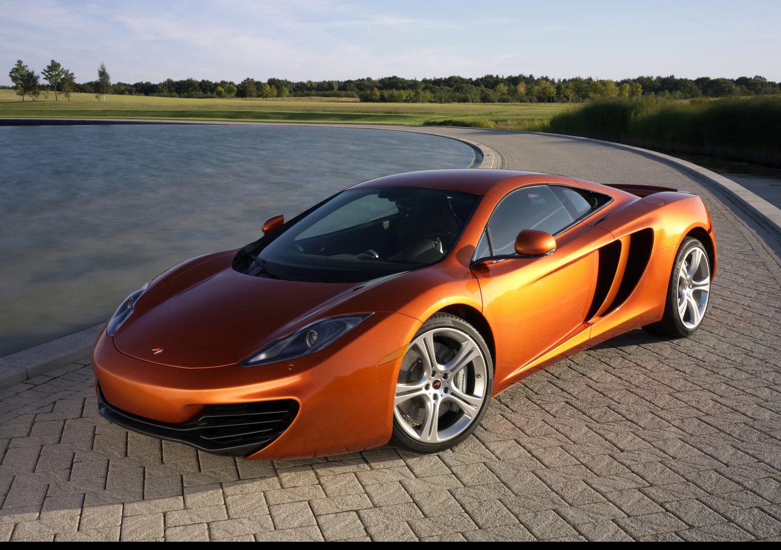 Авта машин. MCLAREN 12c. Спорткары MCLAREN 12c. MCLAREN 4-12c. Спортивный автомобиль MCLAREN mp4-12c;.