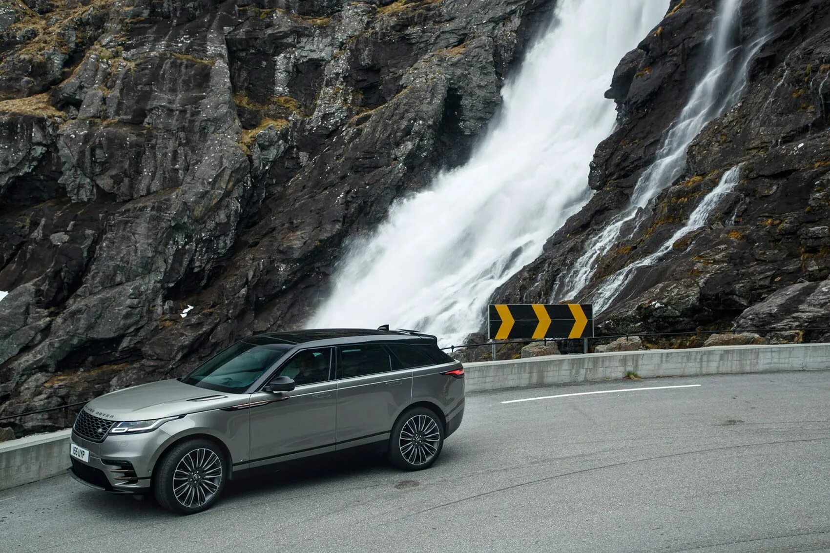 Make a range. Range rover velar. range rover velar edition. range rover velar 2025. range rover velar first edition.