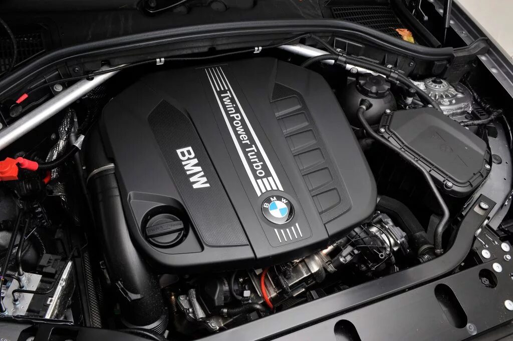 Моторы бмв х3. BMW x3 f25 мотор. BMW 3 f25 мотор. Мотор BMW f25 3.0 дизель. БМВ x3 3.0 дизель.