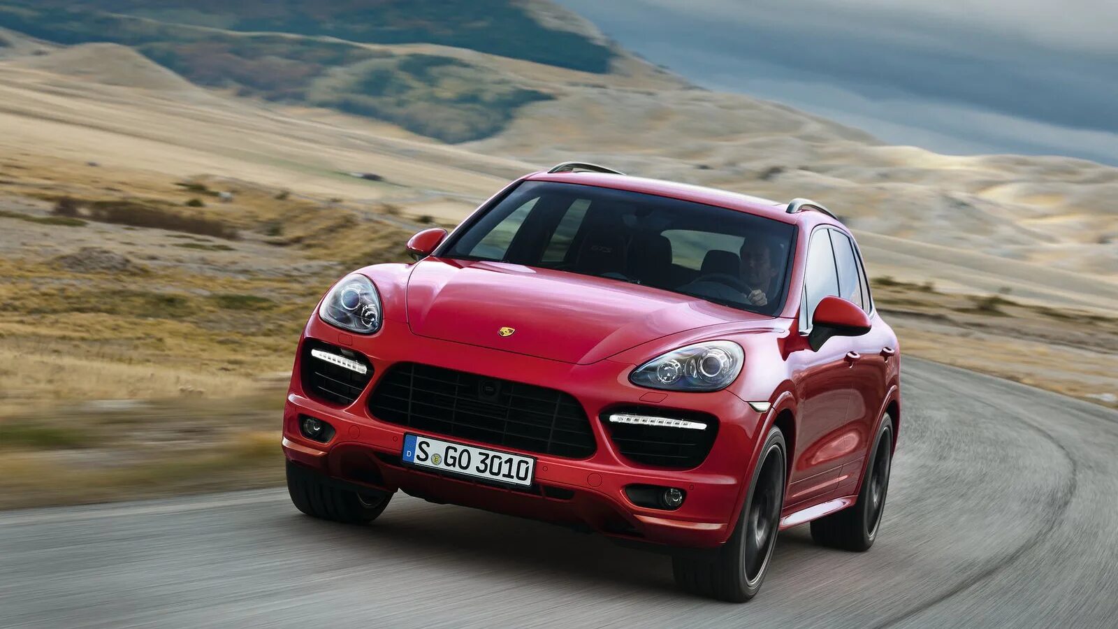 Порше кайен стоимость. Порше Cayenne GTS. Porsche Cayenne GTS 2013. Porsche Cayenne GTS 2013 Red. Porsche Cayenne GTS 2018.