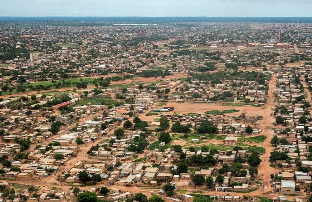 Буркина фасо это. Буркина Фасо. Буркина Фасо столица. Бобо Диуласо Буркина Фасо. Буркина Фасо столица Уагадугу.