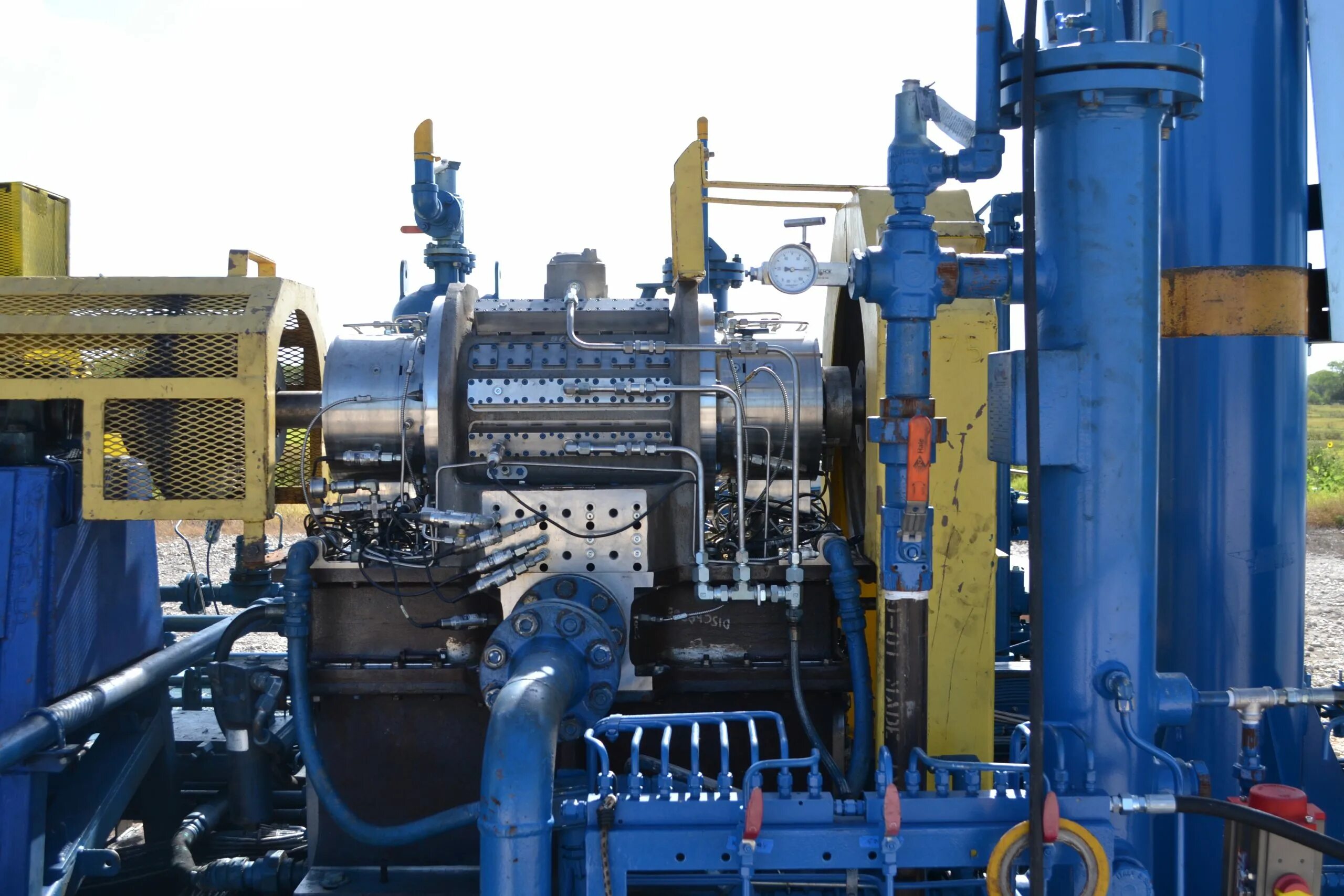 Mp4 compressor. Компрессор агрегат grf70-6-4-90-2b natural gas compressor graf. sgt-750 compressor. компрессор fos lodz 60123954. компрессор линии импрегнирования.
