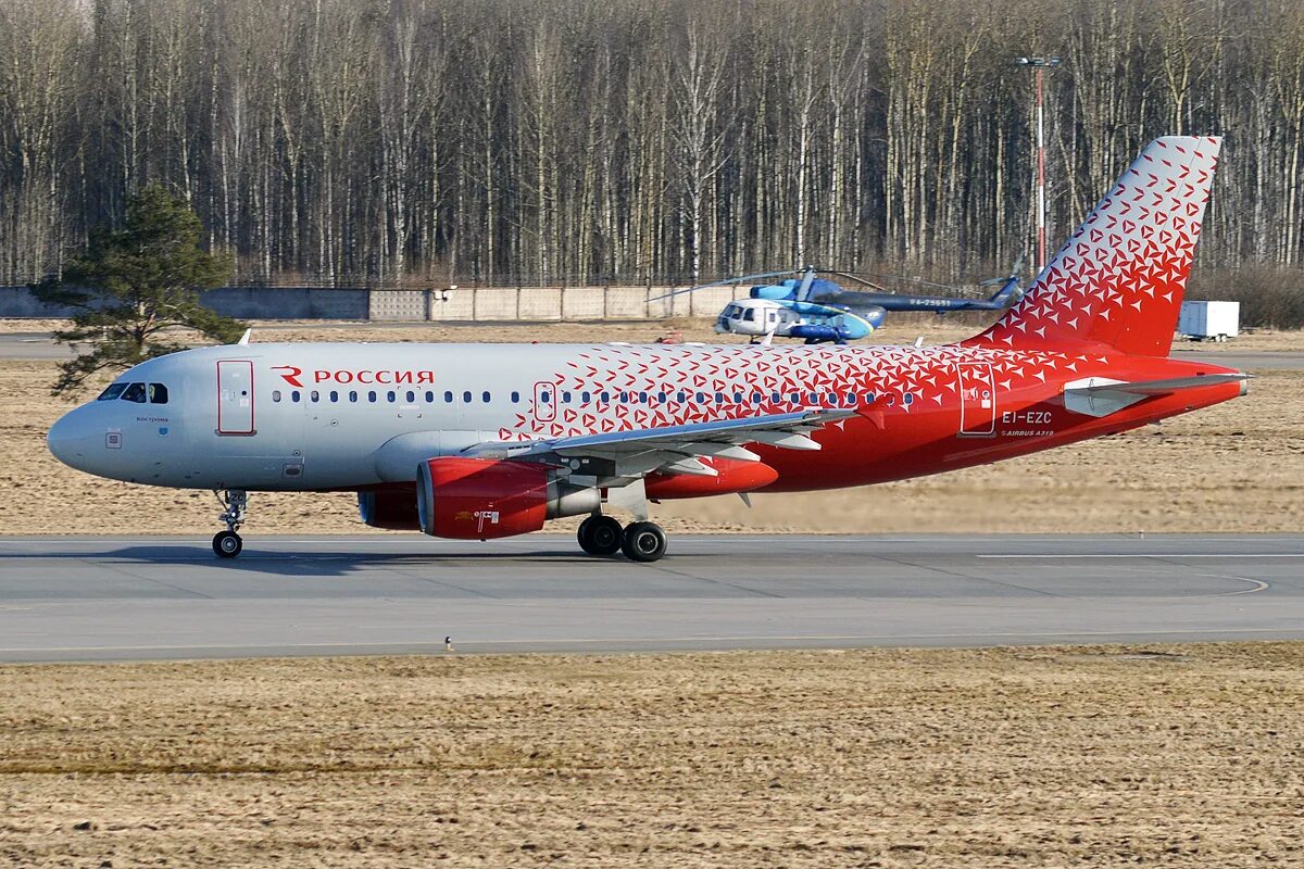 Какие самолеты в мае. A319 112. Airbus a319 Rossiya Airlines. Су 6232. Airbus a319 Аэрофлот фото.