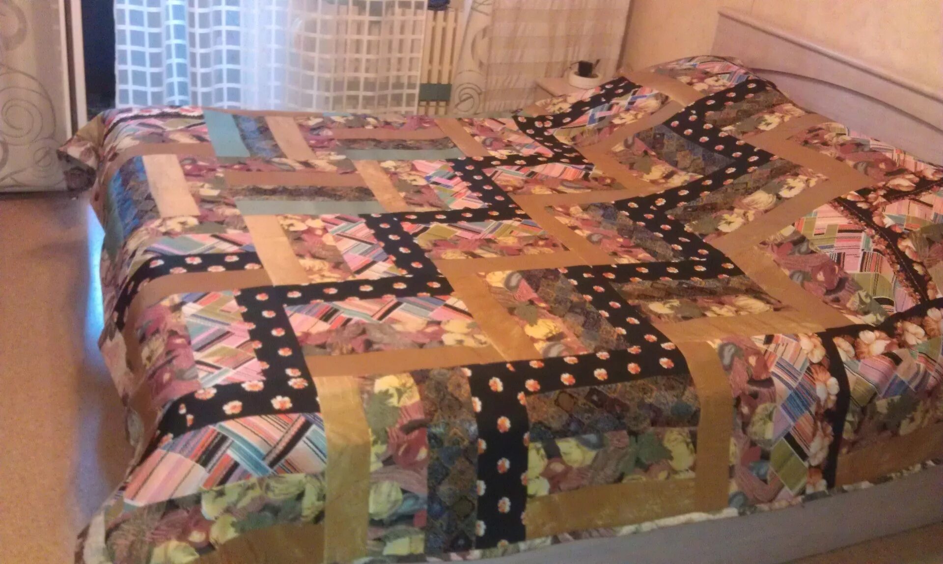 Что можно сделать из старого постельного 11 Genius Ideas For Repurposing Your Old Bedsheets Old bed sheets, Homemaking, O