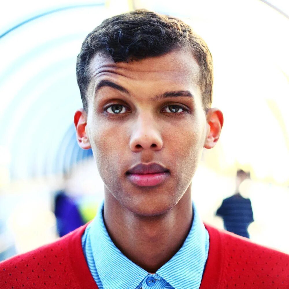 Stromae. Stromae сейчас 2021. Стром певец. Француз певец стромае. Стромай уте