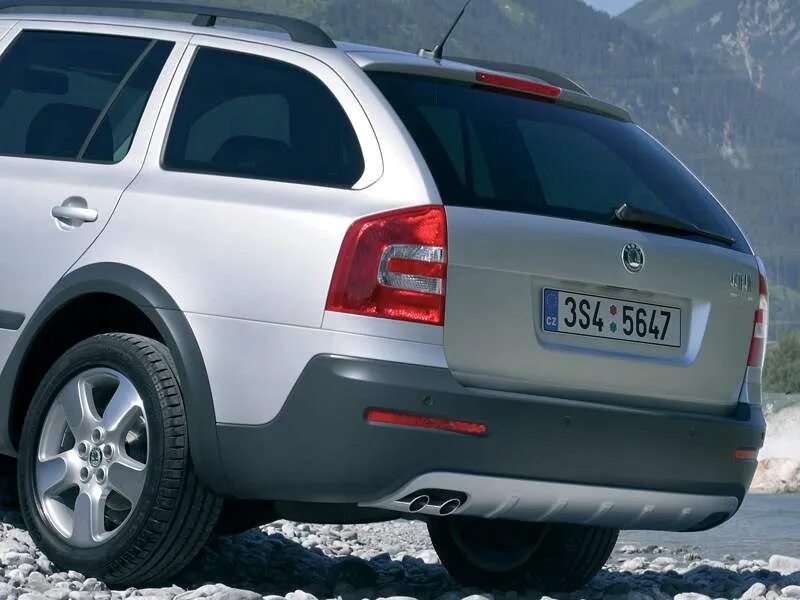 Шкода задний привод. Škoda Octavia Scout. Skoda Octavia Scout 2023. Škoda Octavia Scout 2023.