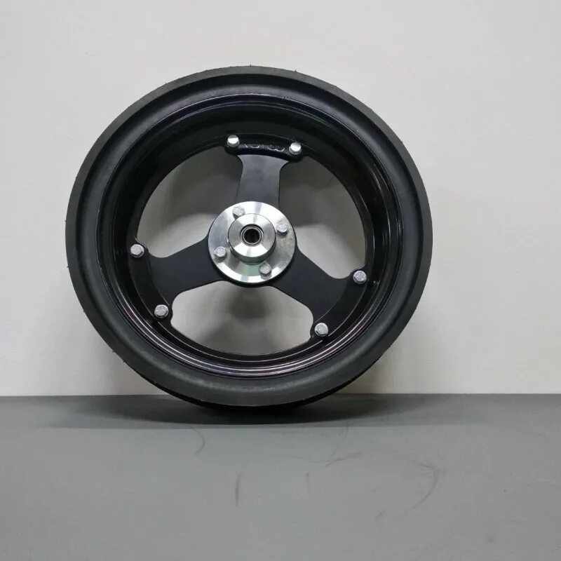 Колесный диск газ 53. Прижимное колесо для сеялки. Шина газ 53. Запаска газ 53 колесо. Колесо аа.