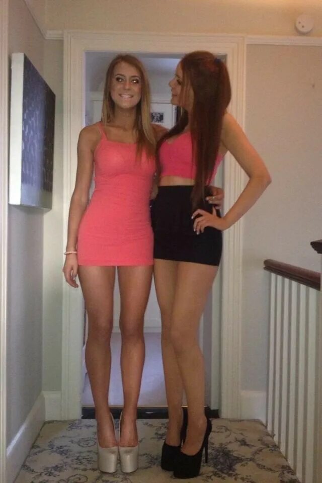 Tall teen. Jailbaìt мини платье. Teen в обтягивающем платье chavs. Chav девушки. Две chav girls.