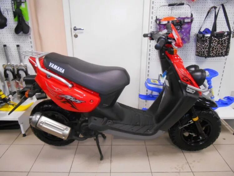 Yamaha bws 100. Скутер Yamaha BWS 100. Ямаха джог БВС 100. Yamaha BWS красный.