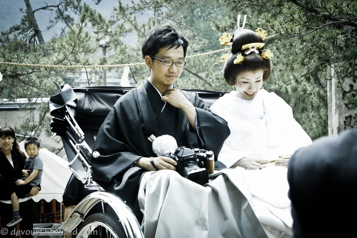 Японская свадьба. Свадьба в Японии. Свадебные традиции Японии. Традиционная японская свадьба. Японский жених