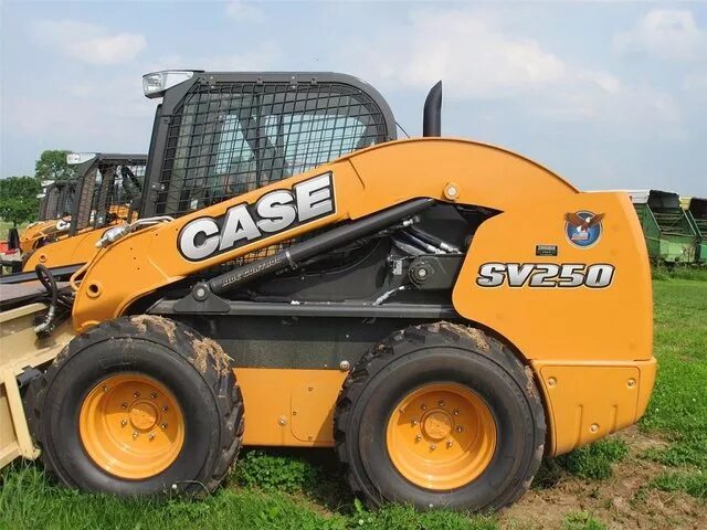 Case grouping. Погрузчик case sv250. мини погрузчик case sv250. case мини погрузчик sv250 погрузчик. case 250.