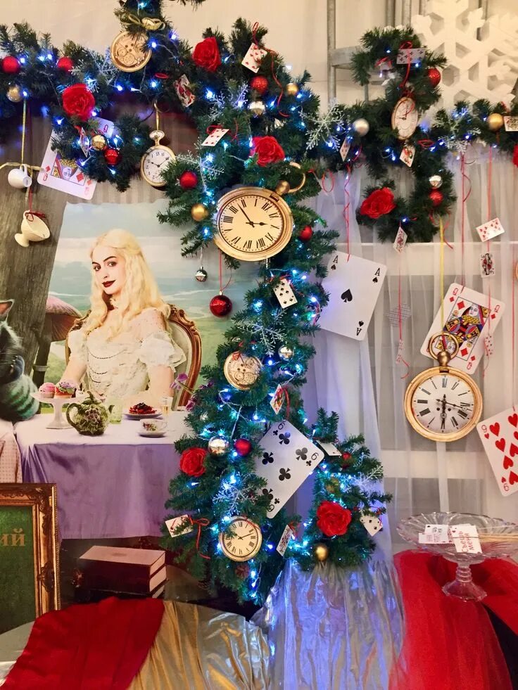 Алиса найди фото новогоднее Пин на доске navidad alicia Страна чудес, Алиса в стране чудес, Новый год