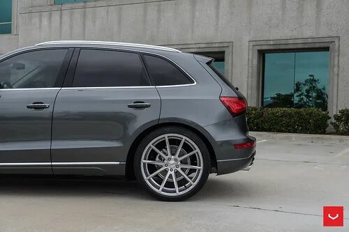 Audi q5 r20. Audi q5 r20. Ауди q5 колеса r20. Диски audi q5 r18. Колеса audi q5 r20.