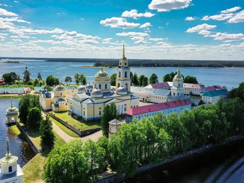 Где находится нилова пустынь монастырь. Нило-столобенская пустынь осташков. селигер нило столобенская пустынь. озеро селигер нилова пустынь. селигер монастырь нилова.