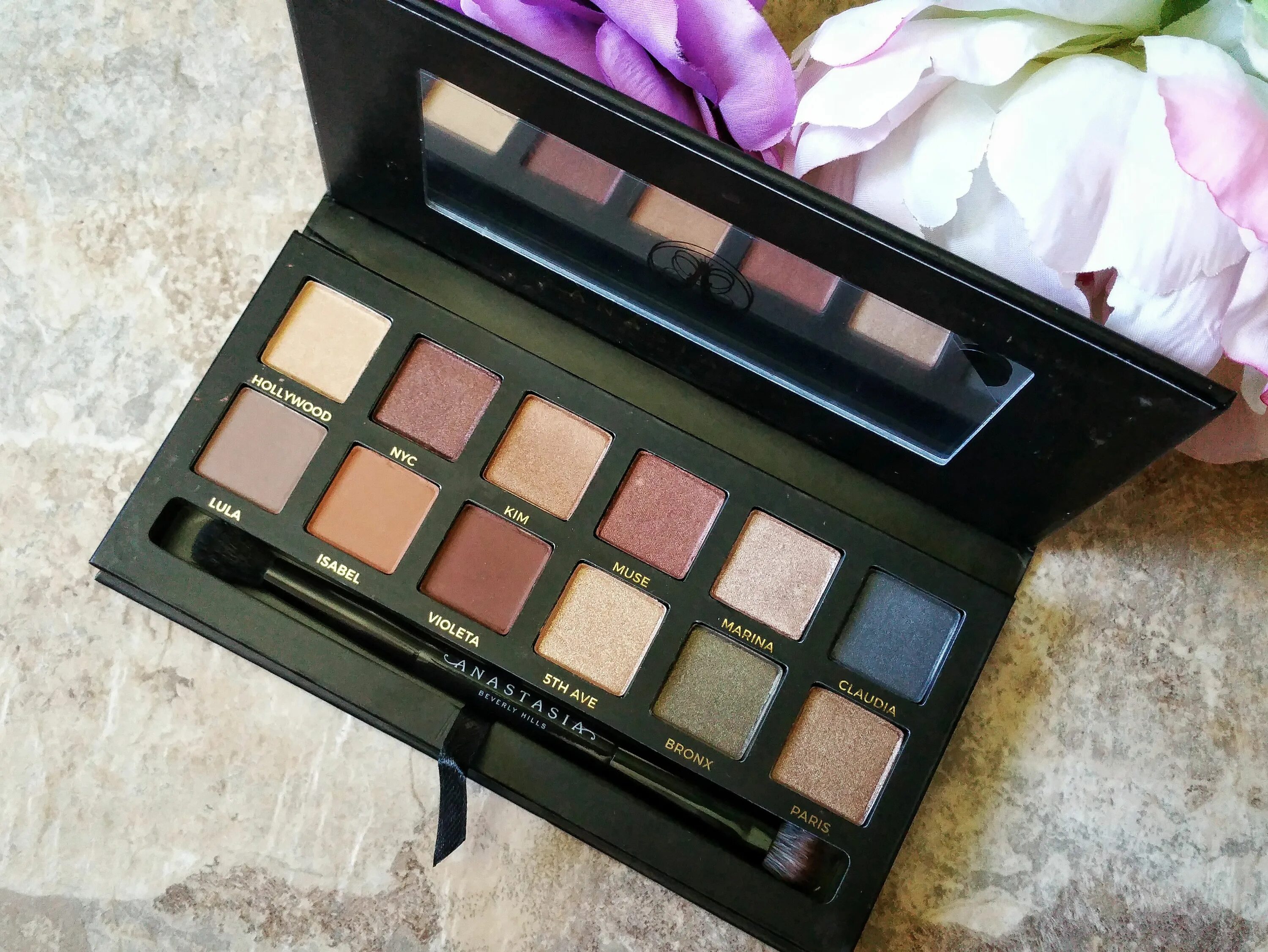 Anastasia beverly hills палетка. Палетка теней by mario. By mario тени палетка 12. Палетка теней by mario. Палетка мейкап бай марио.