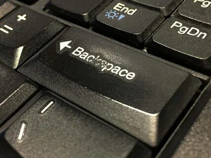 Backspace на клавиатуре это