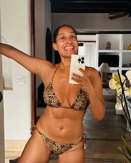 Tracee Ellis Ross, 50, serves 'body goals' in leopard bikini.