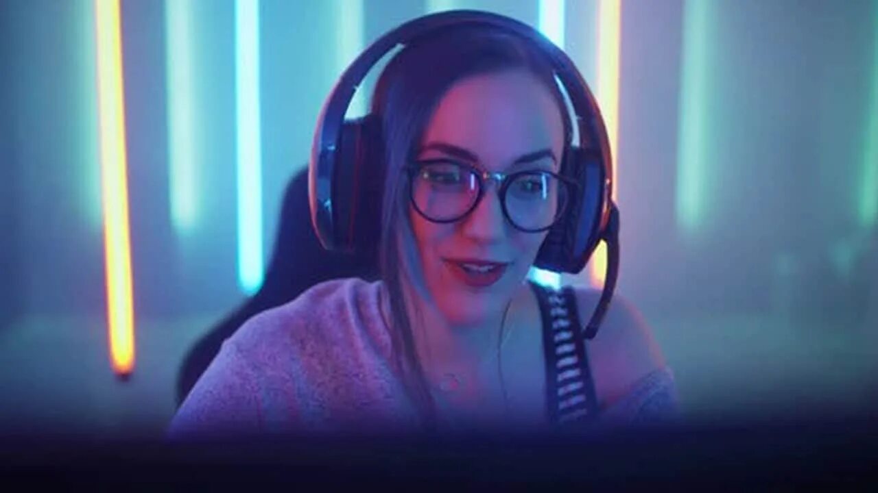 Gamer struggles gallery. Gaming Glasses best. Girl in Glasses под Now you're gone. Gamer struggles. For best experience game with Headphones.