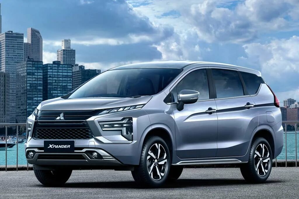 Mitsubishi новый год. Митсубиси Xpander 2021. New Mitsubishi Xpander 2021. Mitsubishi Xpander Cross 2022. Мицубиси минивэн 2022 Xpander.