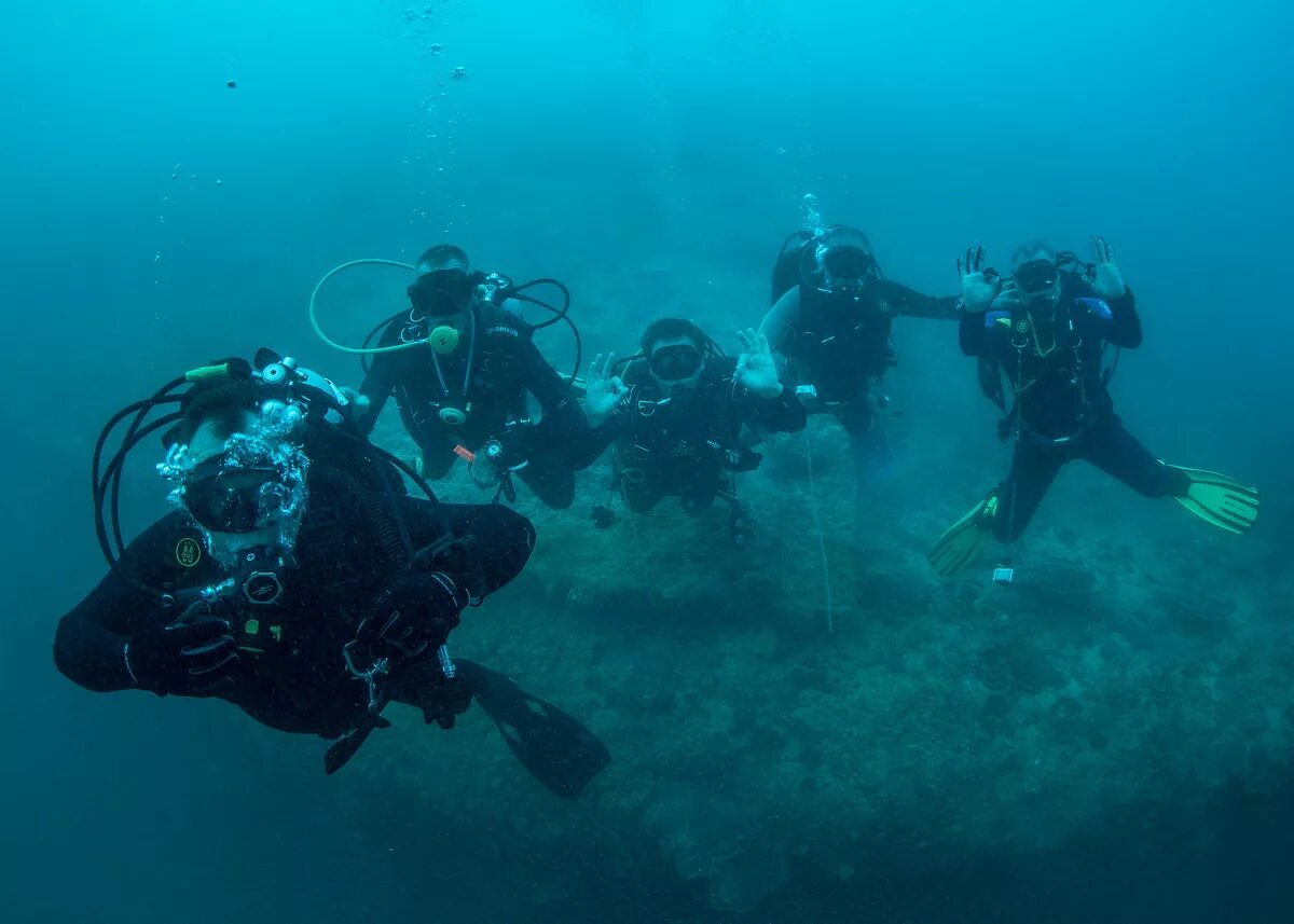 погружение с аквалангом в спб. планета дайвинга. подводная лодка санкт-петербург проекта 677. дайв сафари. подводная лодка в питере с 189.