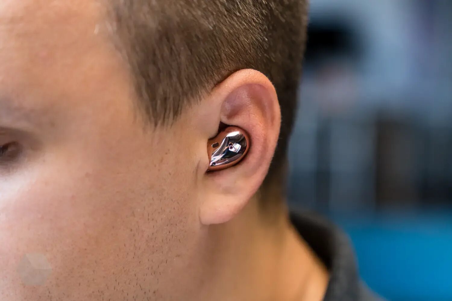 Какой наушник в какое ухо. Самсунг galaxy buds live. наушники tws samsung buds live. samsung galaxy buds live 2. samsung galaxy buds live r180.