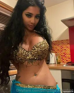 Yasmina khan