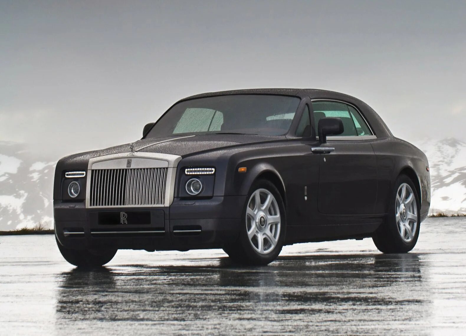 Rolls com. Роллс Ройс Фантом купе. Rolls Royce Phantom Coupe 2008. Роллс Ройс Фантом 2008. Rolls Royce Phantom 2010.