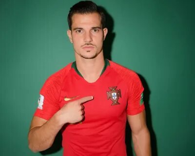 cedric soares wallpaper-16.