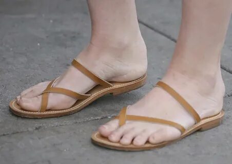 Lana feet