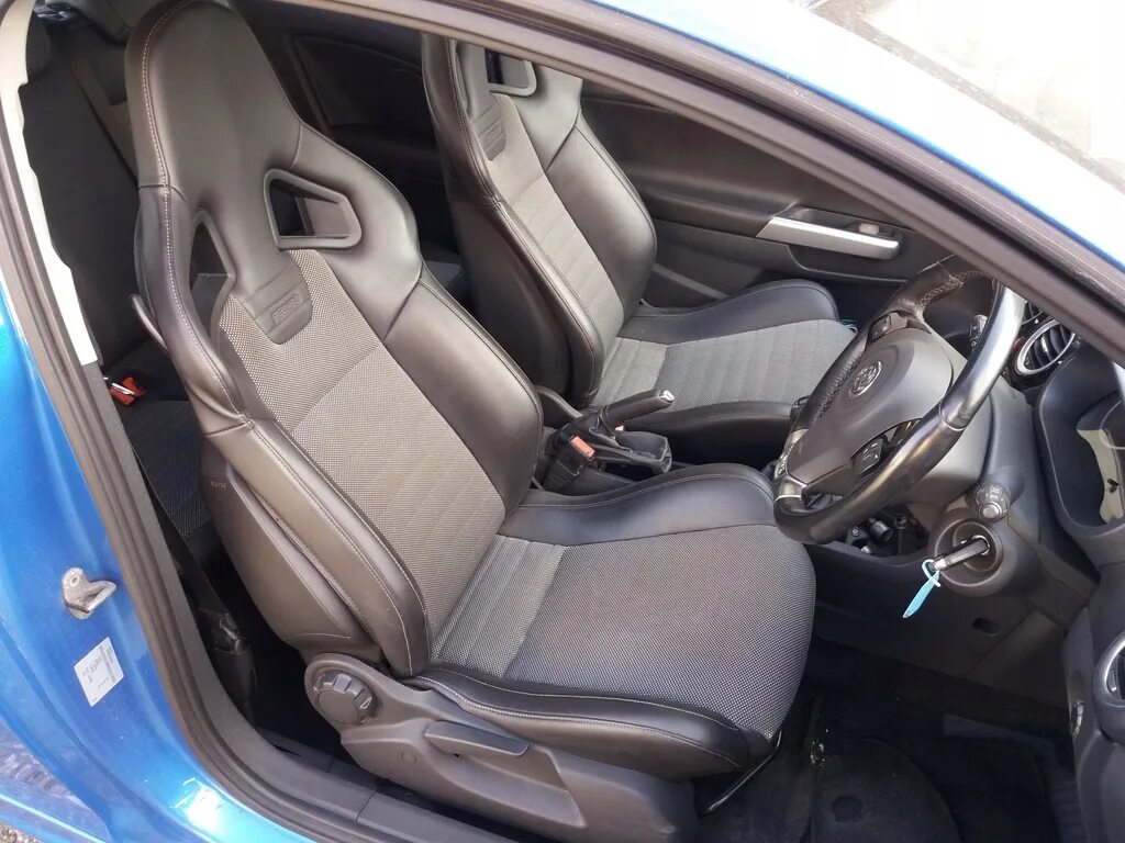 Opel corsa d сиденья. Opel corsa opc 2006. Сидения corsa d opc. Чехлы на опель корса д 5 дверей 2008 кожа. Opel corsa recaro.