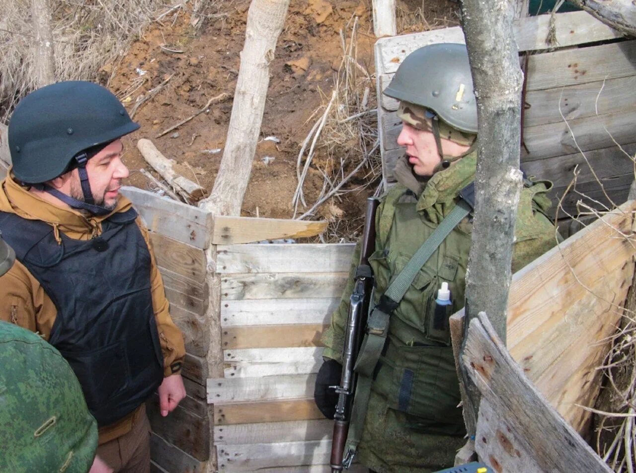 Сводки с передовой сегодня. Военные на Донбассе.