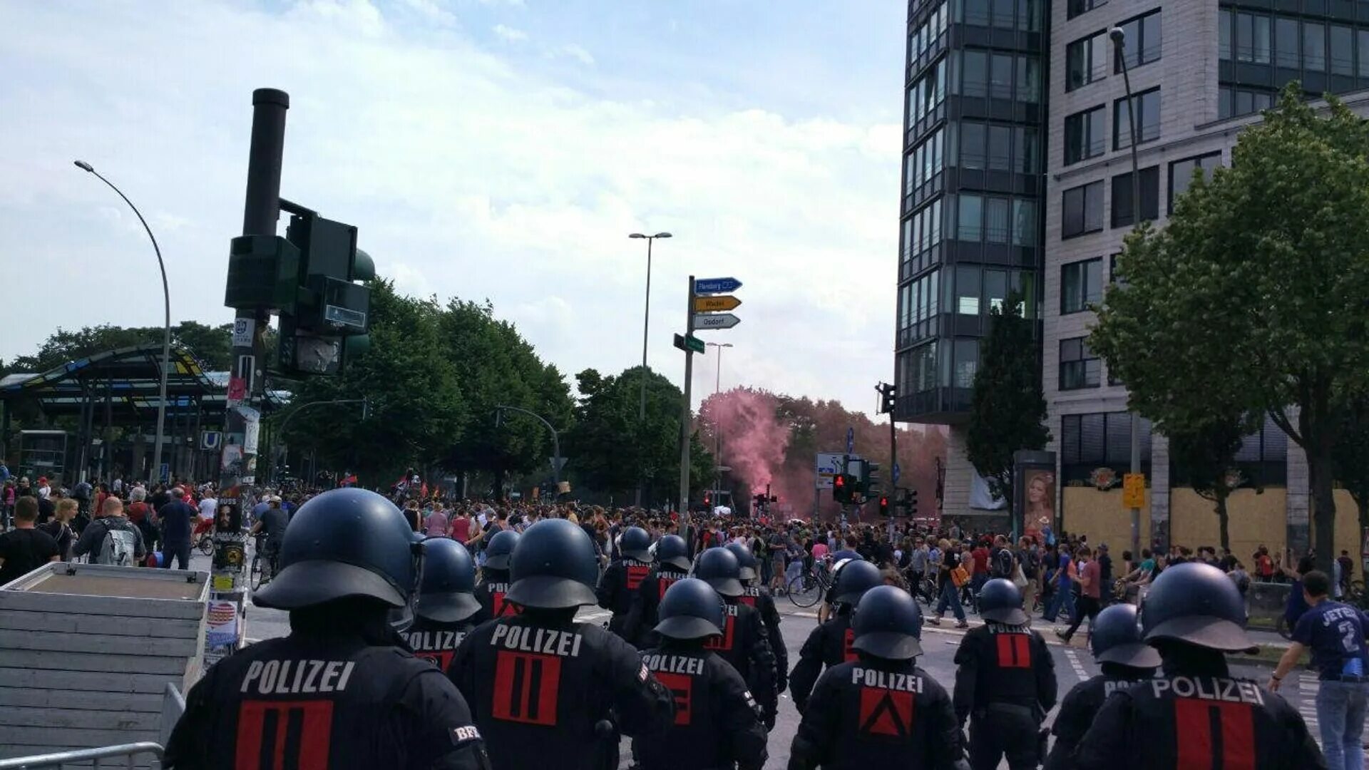 Немецкие новости последние сегодня. Группа задержания. Митинг в берлине. Катастрофические наводнения. Немецкие новости последние сегодня.