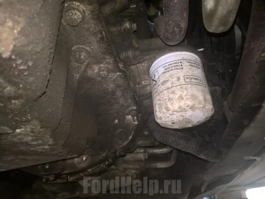 Форд мондео 3 2. Где находится масляный фильтр форд мондео 4. 0 zamena masla. Замена масла в коробке механика кия рио 3 2013. Сливная пробка масла в акпп форд мондео 2012 год.