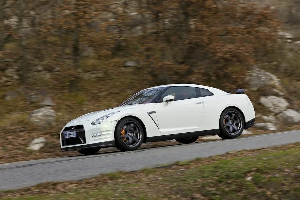 Джи ти тест. Nissan gtr egoist. nissan skyline gtr egoist. инфиникс джи ти 10 про. nissan gtr обои.