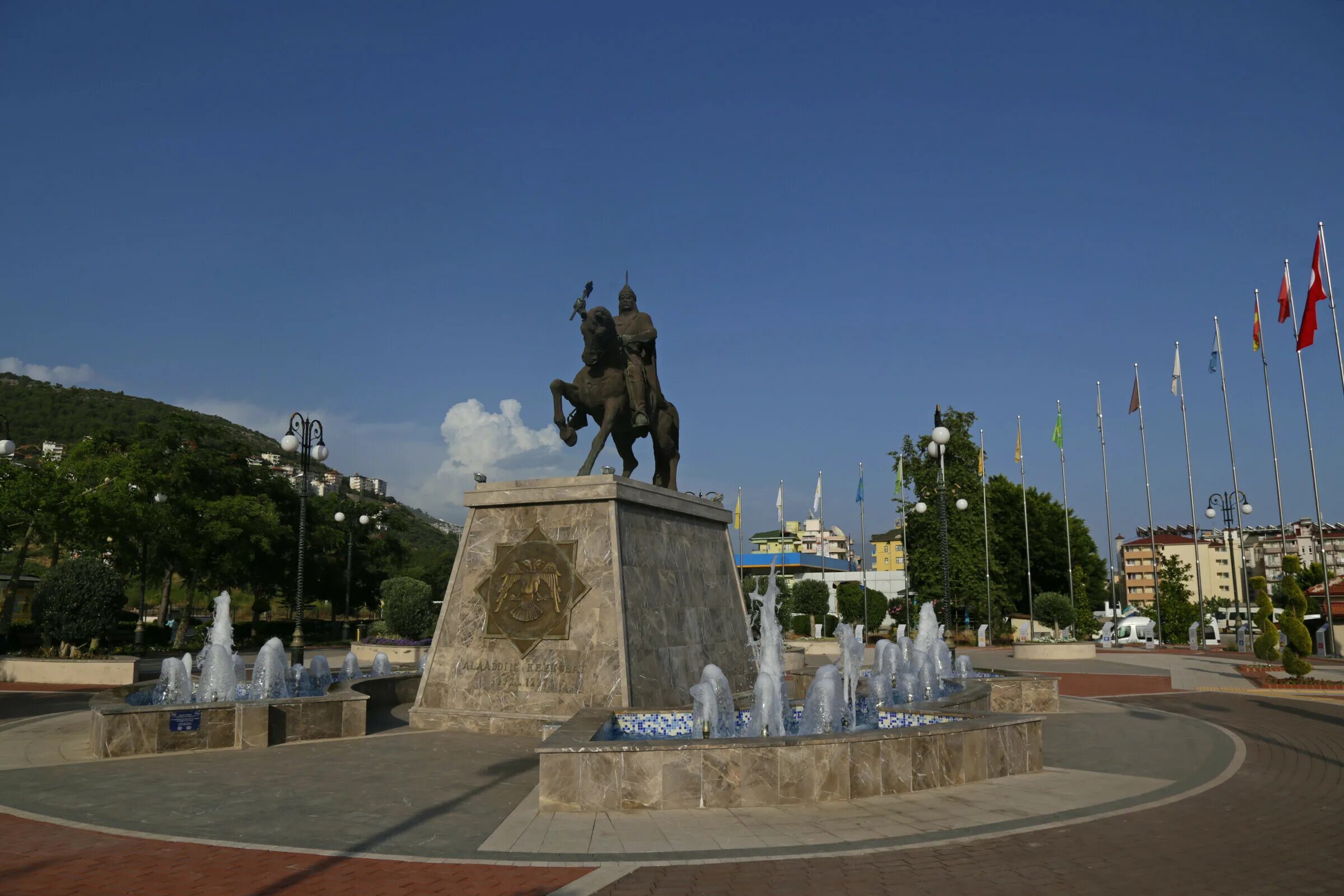 Ала памятник. Кей Кубад. Алания аладин Кейкубат. Кей-Кубад III.