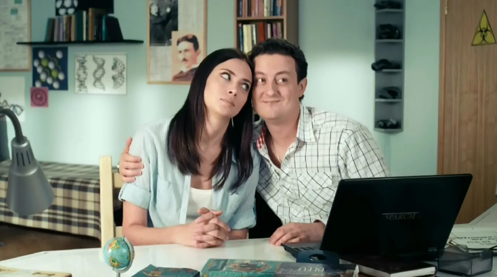 Univer html. Универ новая общага скворцов. Арарат кещян универ новая общага. Универ новая общага герои. Универ новая общага иваныч и кисель.