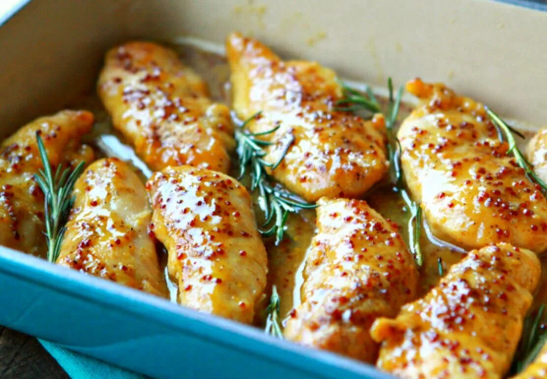 Куриная грудка с кожей в духовке. Филе грудки в духовке. куриная грудка в духовке сочная и нежная. куриное филе в духовке с горчицей. курица с дижонской горчицей в духовке.