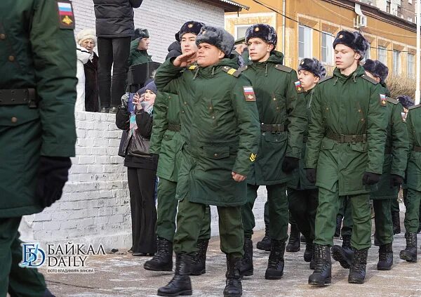 Сборный пункт призывников. Осенний призыв в армию. Призывники фото. Срочники 2022.