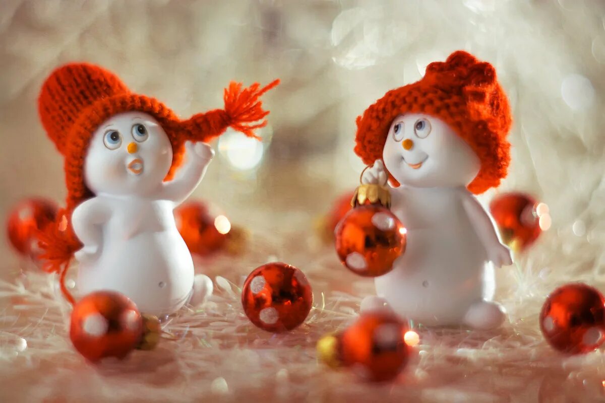 милые снеговики. снеговик красивый. предновогодние позитивные картинки. с новым годом позитив. новогодний позитивчик.
