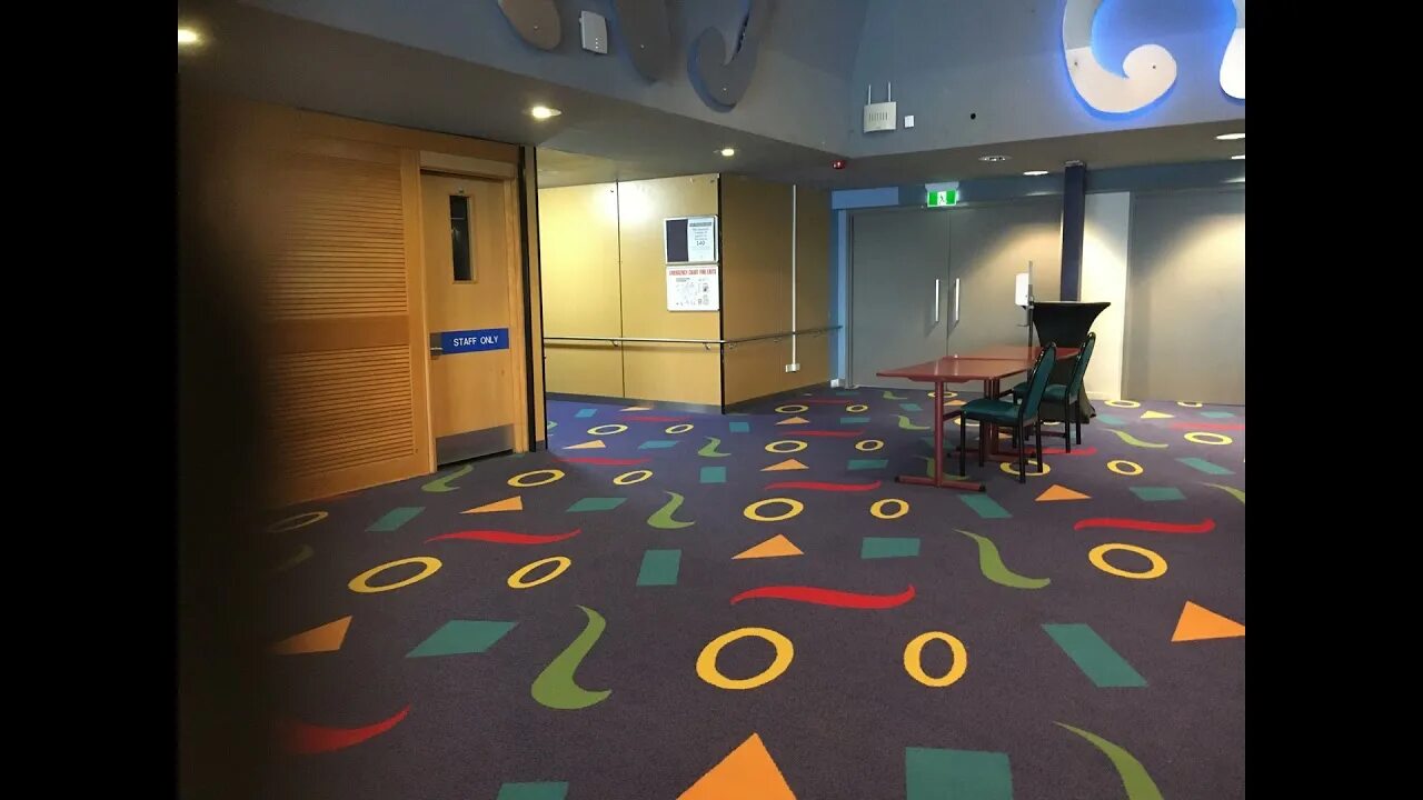 Бэкрумс комнаты. Закулисье backrooms. Уровень fun backrooms. Backrooms уровень веселья. Закулисье бэкрумс.