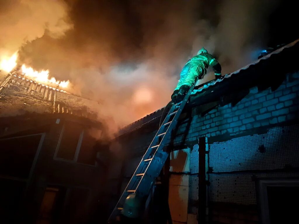 Пожар в коптево сегодня. Пожар в Перми. Пожар в пелымскомрайоне. Пожар в Ужанихе. Пожары в 2019 году в Пермском крае.