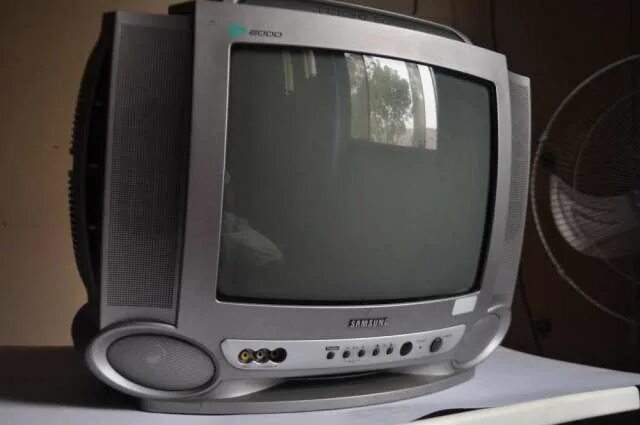 Самсунг 2000 годов. Телевизор Samsung Bio Vision. Телевизор Samsung Bio Vision 28". Samsung 2000. Телевизор Samsung 2000.