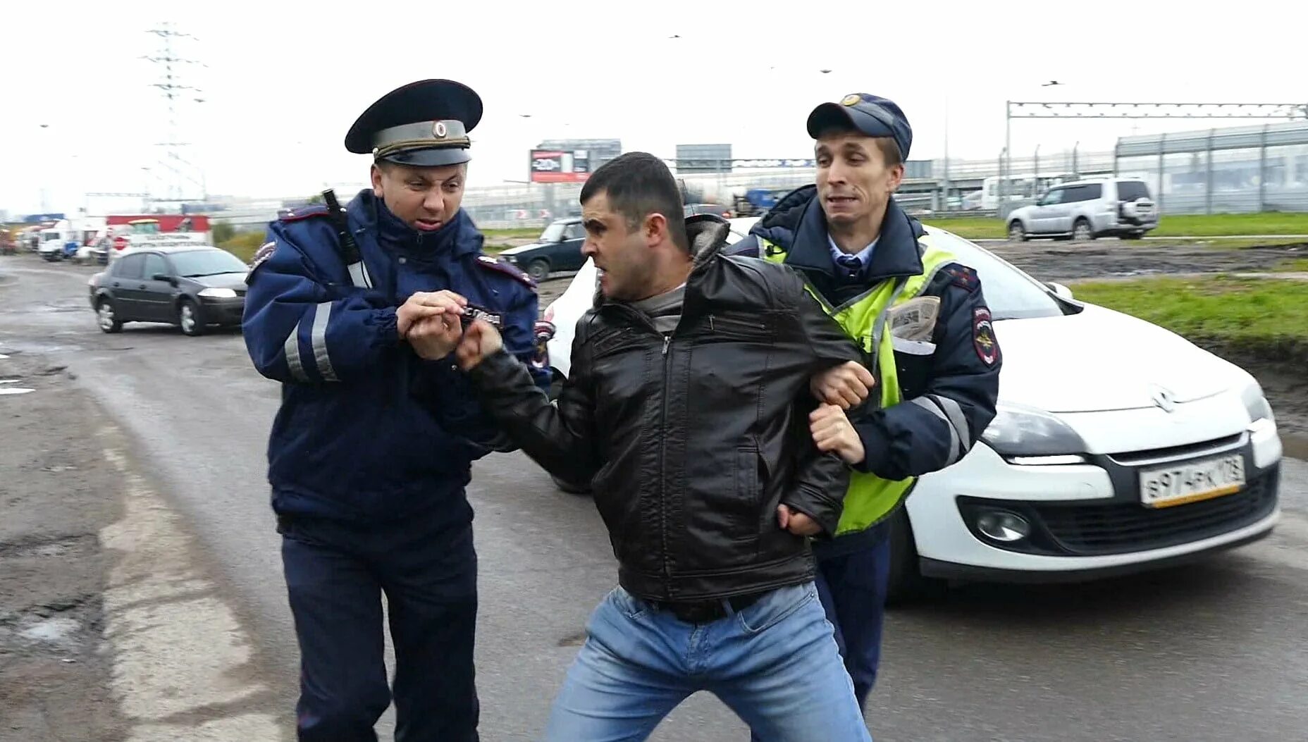 Полиция ругается. Арест сайт гибдд