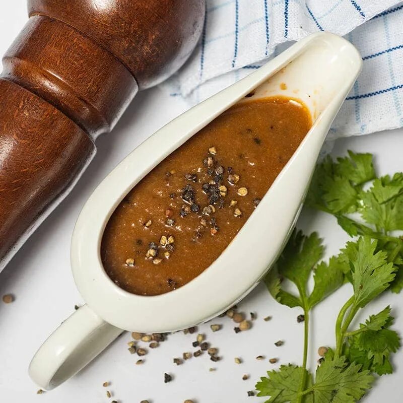 Pepper sauce. Блэк Пеппер перечный соус. Соус черный перец. Соус Пеппер к мясу. Соус Блэк Пеппер вкус.