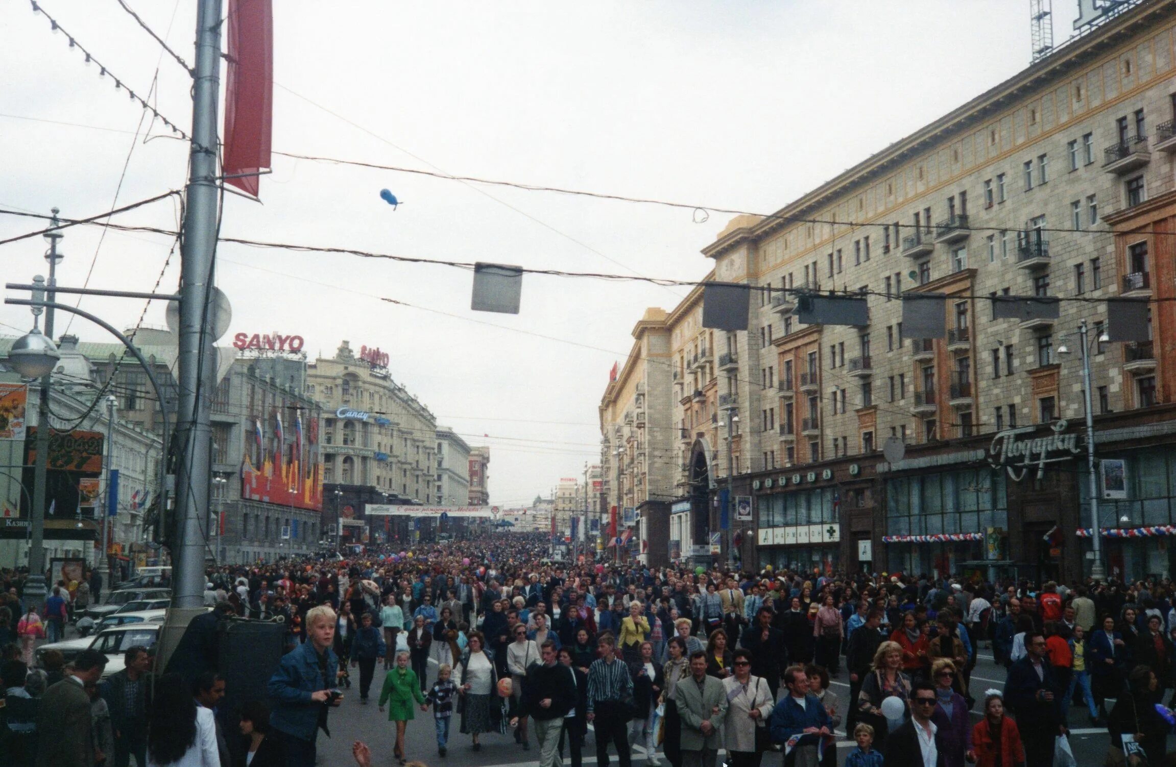 850 лет москве. Город москва был основан более. Лужков 1997. В каком году москве было 850. 850-летие москвы 1997 год.
