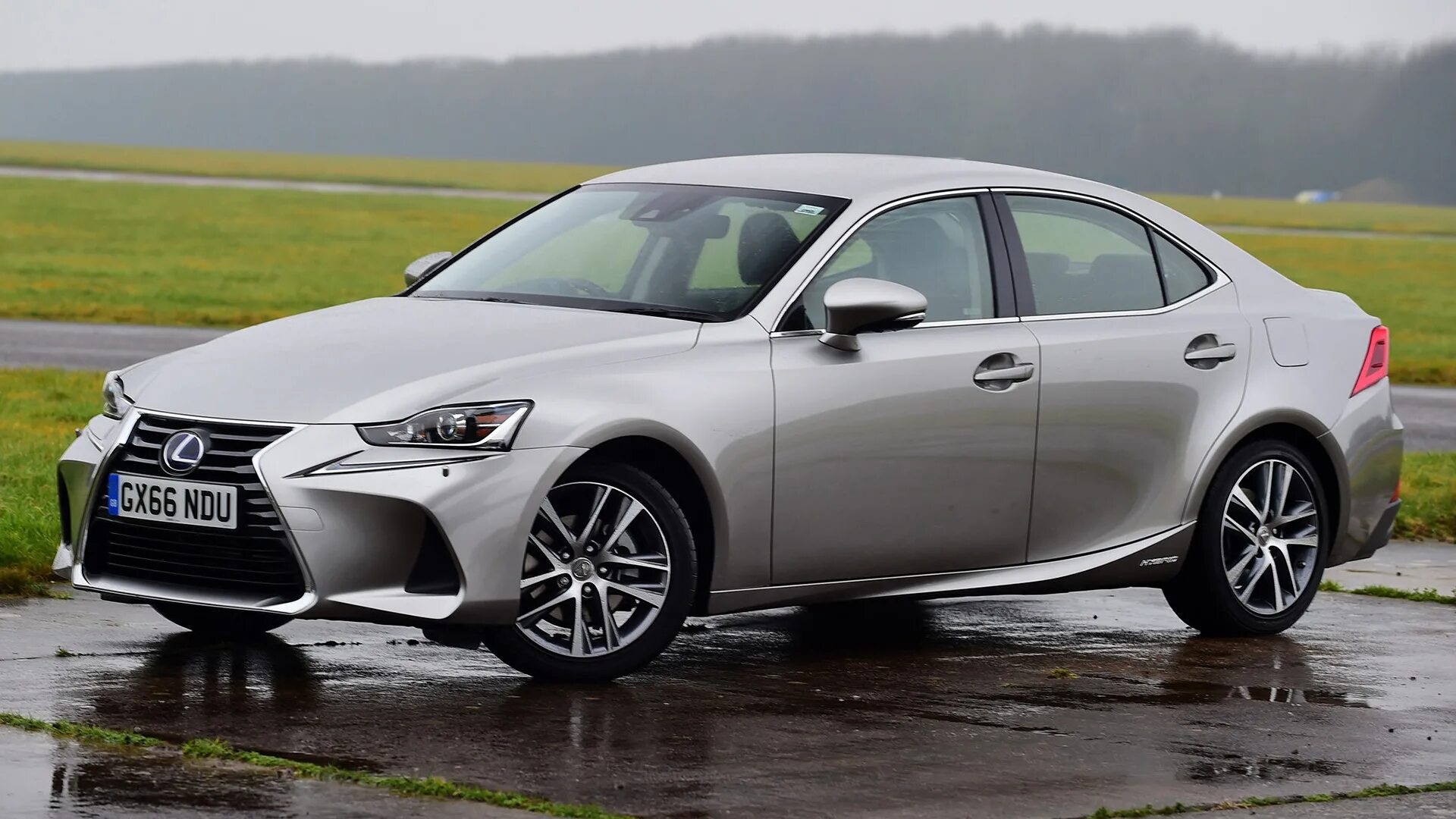 Lexus xe30. Lexus is300h. лексус is 300h. лексус is300 2016. lexus is 300 2016.